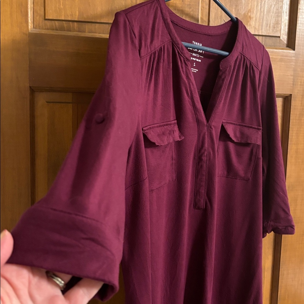 Torrid sz 1 Harper shirt purple 3/4 sleeve super soft material used condition - Picture 2 of 8